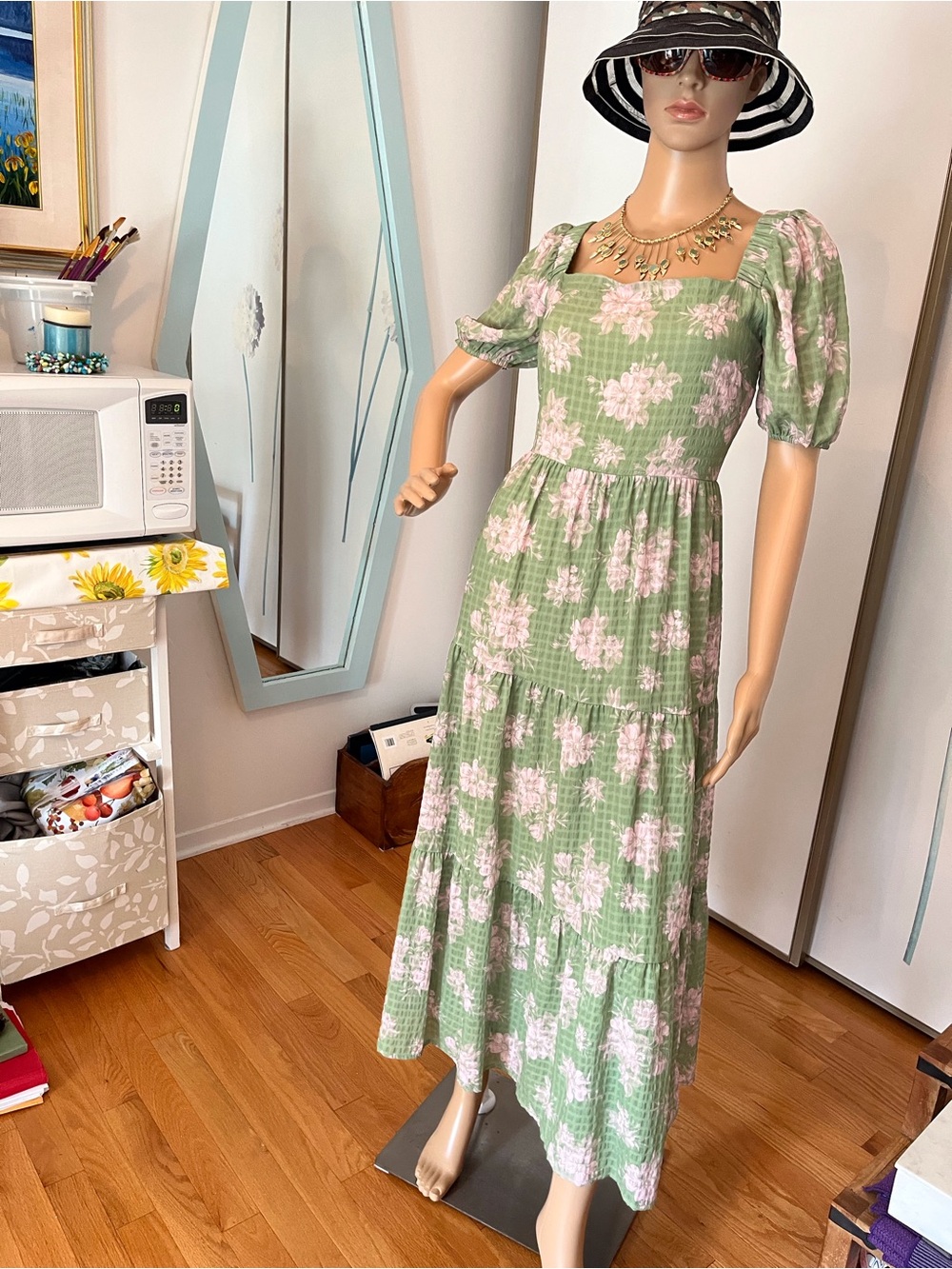 Puff-Sleeve Green Floral Maxi Dress with Square Neckline